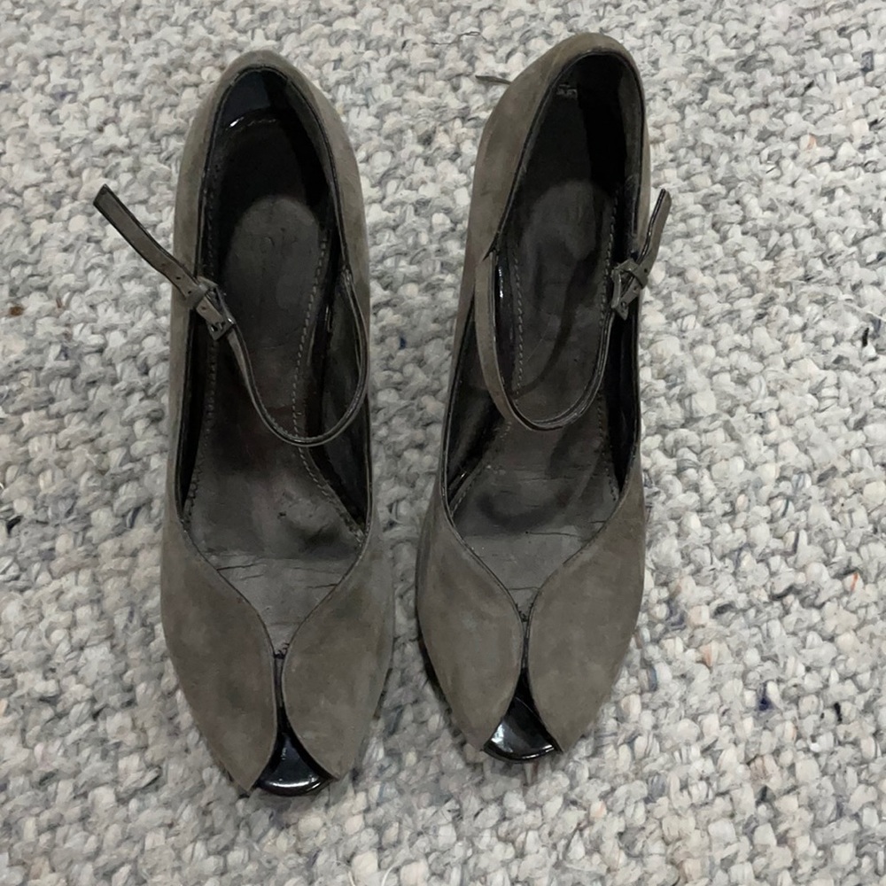 Peep toe heels